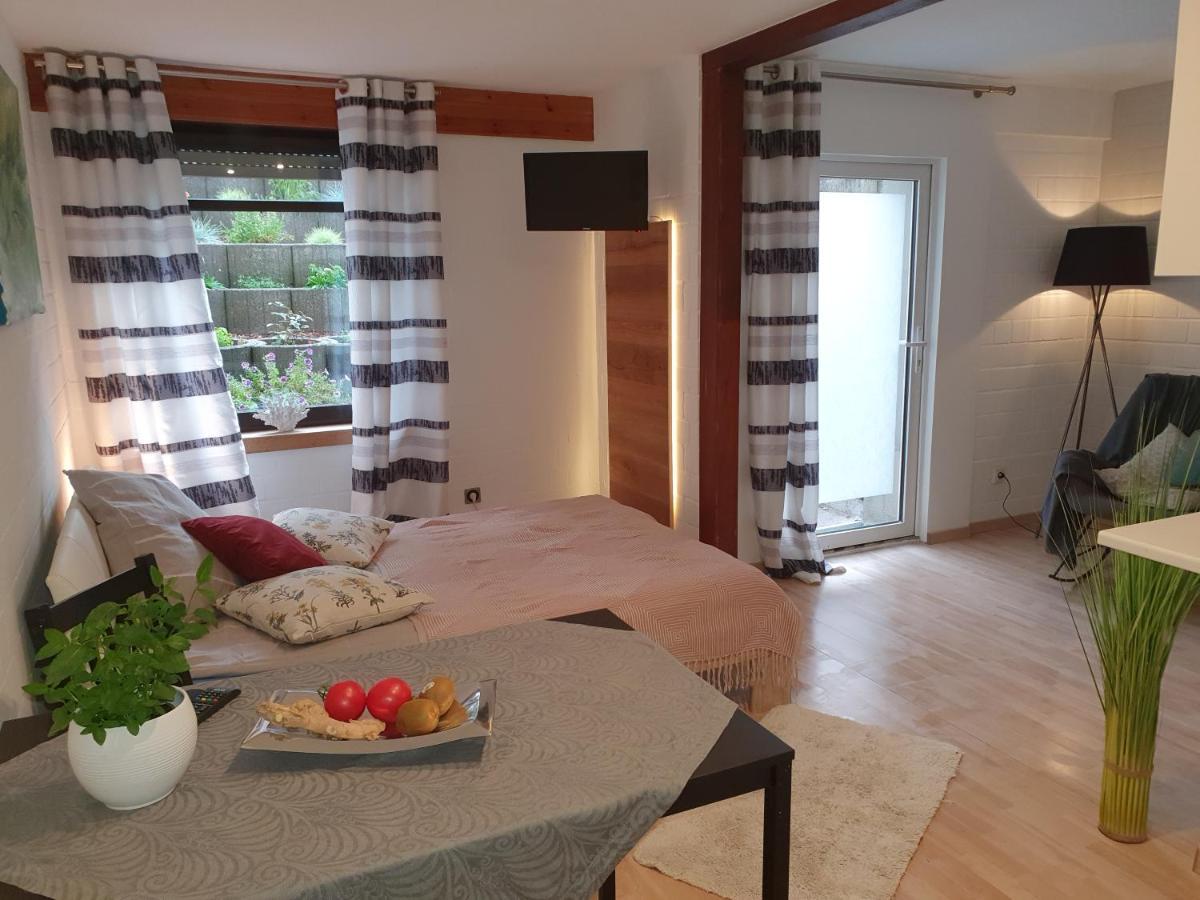 Privat Apartaments , Eigene Eigang, Eigene Badezimmer, Und Eigene Kueche Straelen Exterior photo
