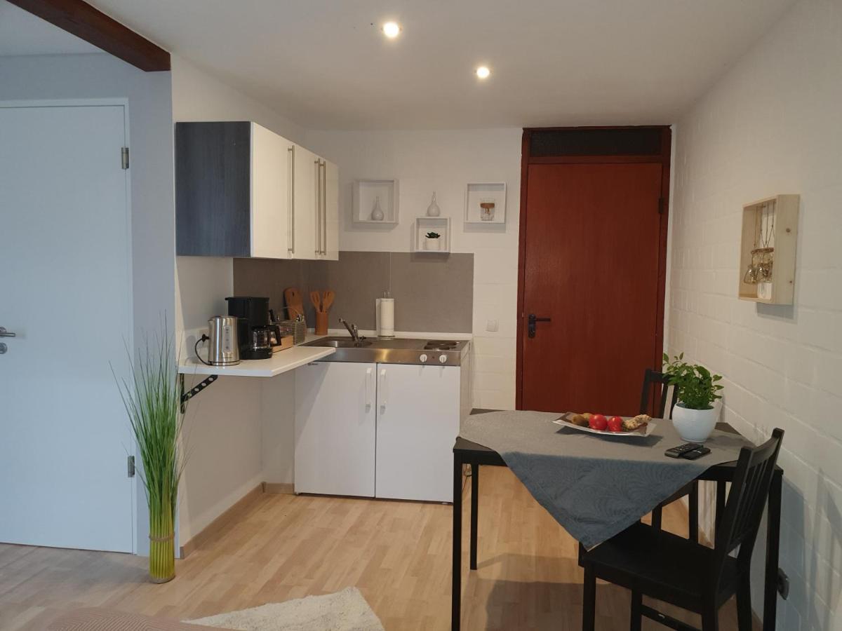 Privat Apartaments , Eigene Eigang, Eigene Badezimmer, Und Eigene Kueche Straelen Exterior photo